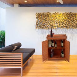 Armario Multiusos para Jardín Gardiun Ally 75x40x94 cm en Madera de Abeto Tratada con Pintura Ecológica y Encimera de Acero Galvanizado – Almacenamiento Exterior Resistente y Estilo Natural