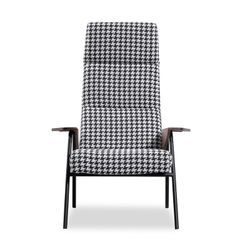 Butaca, 83  x  87  x  114 cm, pata de gallo tapizada  |  Colección Ribe