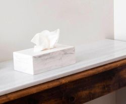 Caja para pañuelos, 24 x 13 x 8 cm, de poliresina en blanco | Colección Marble