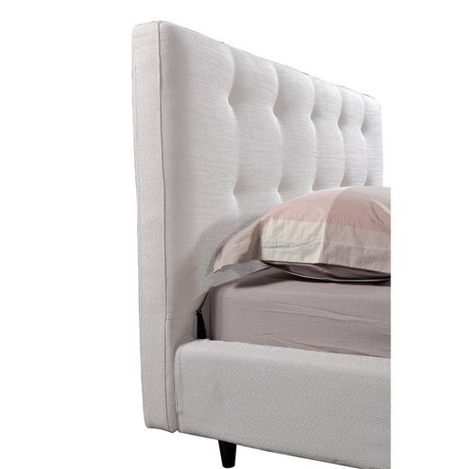 Cama, 150  x  200 cm,  tapizada gris perla |  Colección Delft