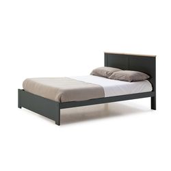 Letto, 207,7 x 172,2 x 100 cm, in legno di pino grigio e naturale | Collezione Akira