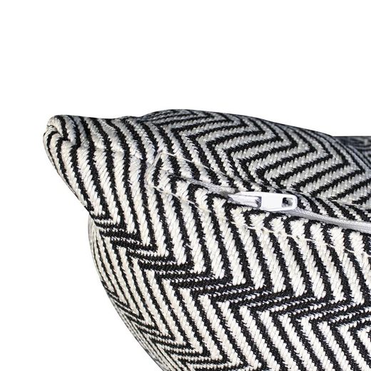 Cuscino, 55 x 30 cm, con stampa a zig-zag nero/bianco | Collezione Breda