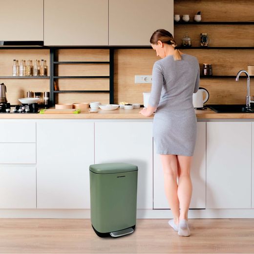 CATTERHOUSE Planeta 30L Metall-Recycling- und Abfalleimer, 33,5 x 30 x 60,5 cm, mit Pedal, herausnehmbarem Eimer und Soft-Close-Funktion – Modernes und praktisches Design für Küche und Bad