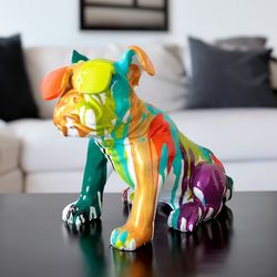 Figura Bulldog, 40 x 23 x 34 cm, en poliresina multicolor