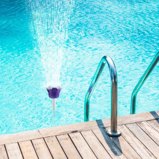Brunnen für Pool Kokido Flor mit Wasserfall-Effekt und drehbarem Strahler