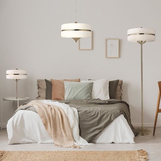 Lámpara de pie, Ø40 x 156 cm, de vidrio blanco y dorado | Colección Sarod