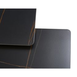 Tavolo da salotto quadrato, 80 x 80 x 43 cm, in pietra sintetica e metallo nero | Collezione Merve