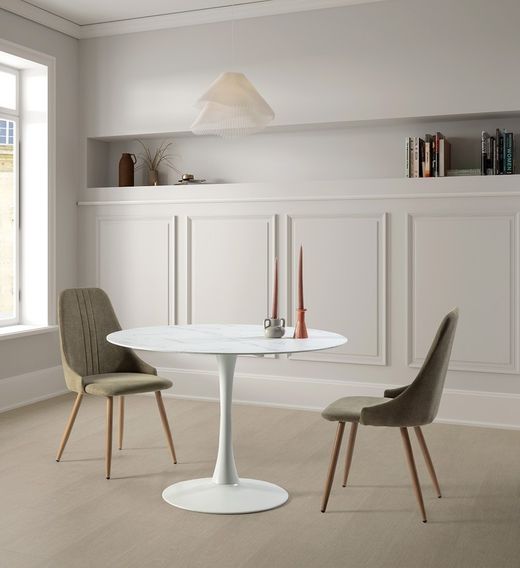 Tavolo da pranzo, 110 x 110 x 75 cm, in vetro e metallo bianco | Collezione Ada