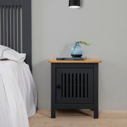 Comodino, 46 x 35 x 49,5 cm, in legno di pino antracite e naturale | Collezione Bruna
