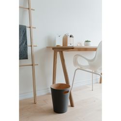 Cestino, 23 x 23 x 28 cm, in legno di faggio grigio scuro e naturale | Collezione Woodrow