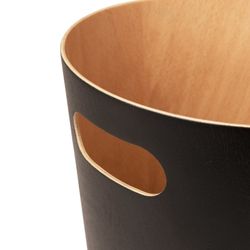 Cestino, 24,5 x 24,5 x 28 cm, in legno nero | Collezione Woodrow