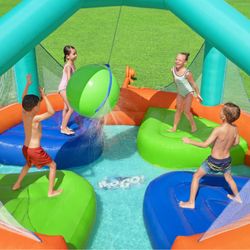 Parc aquatique gonflable Bestway Dodge & Drench 450x450x268 cm avec balle suspendue