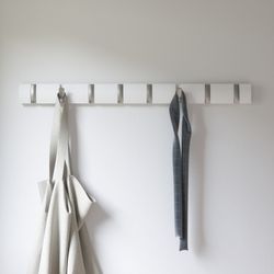 Portabastoni da parete, 81 x 6 x 3 cm, in legno di pioppo e ABS bianco | Collezione Flip