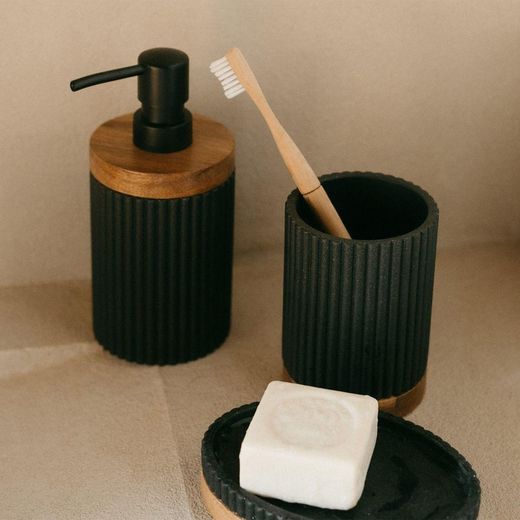 Porta-spazzolino, 8 x 8 x 11 cm, in poliresina e legno di acacia in nero e naturale | Collezione Striped
