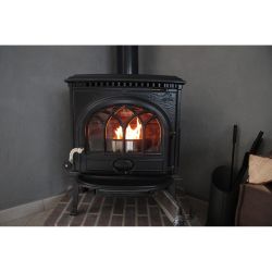 Quemador de pellets Qaïto Q10 para pequeñas chimeneas o estufas con capacidad de 1,7 kg y potencia de 10KW