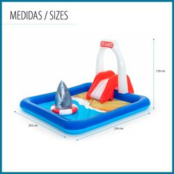 Brinquedo inflável Bestway Lifeguard Tower Play Center 234x203x129 cm com pulverizadores, escorregador e tubarão inflável