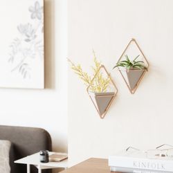 Set di 2 vasi da parete, 11 x 7 x 19 cm, in resina grigia | Collezione Trigg