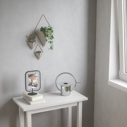 Set di 2 vasi da parete, 11 x 7 x 19 cm, in resina grigia | Collezione Trigg