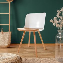 Sedia da pranzo, 55 x 46,5 x 77,5 cm, in legno di faggio naturale e policarbonato bianco | Collezione Jaunti