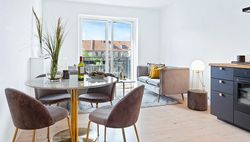 Sedia da pranzo, 56 x 51 x 76 cm, in velluto grigio | Collezione Geneve