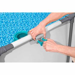 Skimmer de surface Bestway pour piscines tubulaires