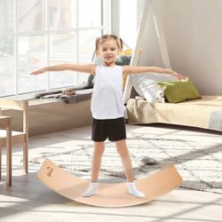 Tabla de equilibrio Montessori, 82 x 30 x 19 cm, de madera en natural | Colección Curvy